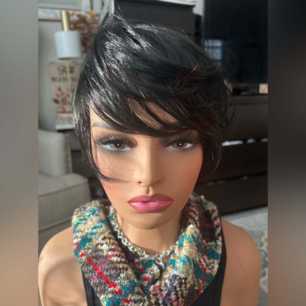 ✨NEW Pixie Bob With Bangs Women's Wig - Picture 2 of 12